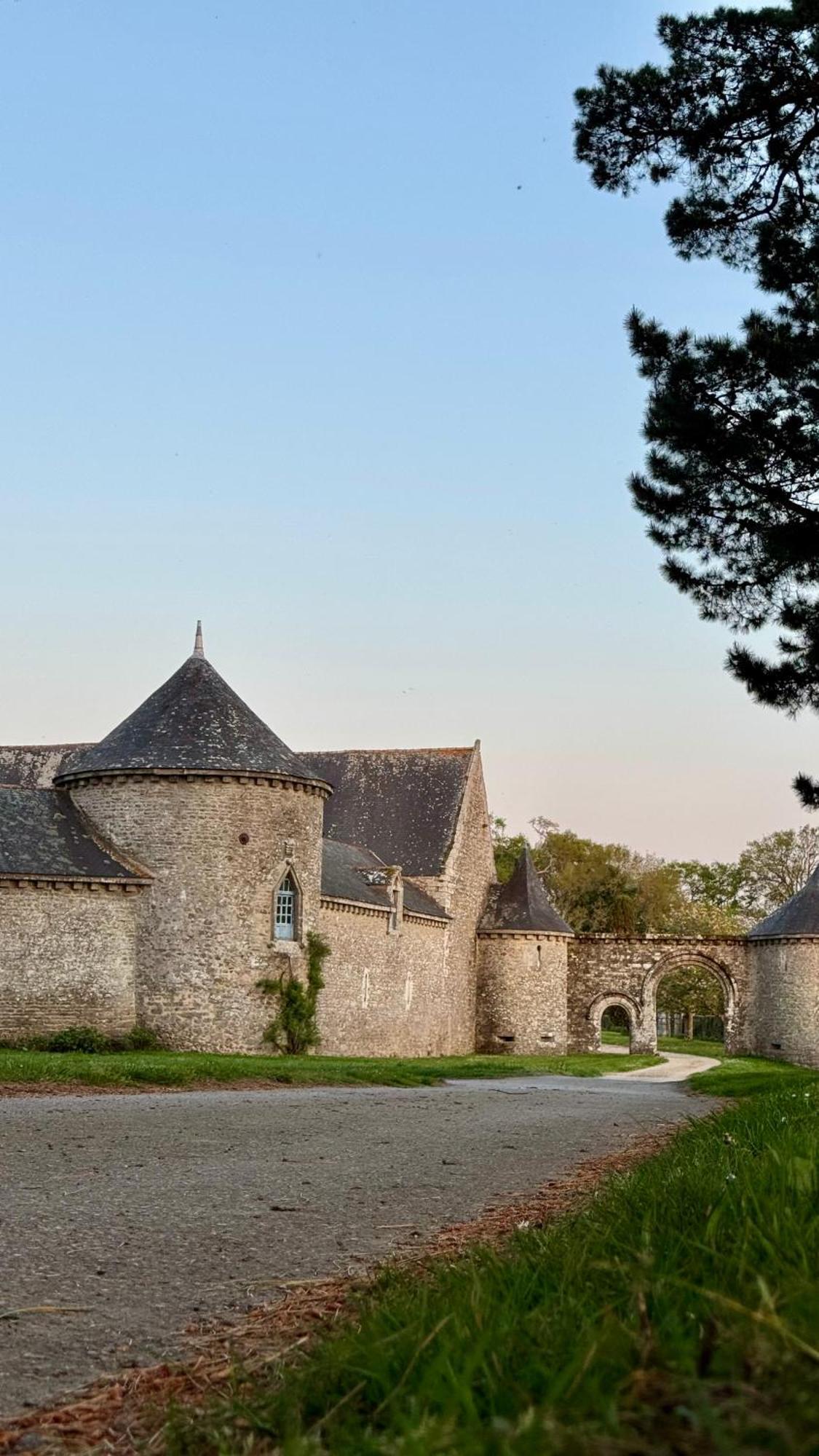 Gite De Couple Cosy Avec Vue Sur Chateau Tremohar - Golfe Du Morbihan, 20 Min De Vannes Berric Екстериор снимка